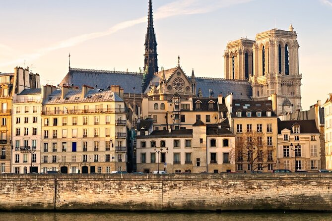Escape game on the Île de la Cité - Hôtel-Dieu’s Italian Renaissance courtyard