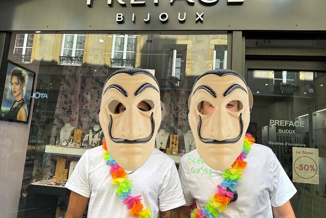Escape Game Outdoor Theme Team Heist in Metz - Following four coded messages through town