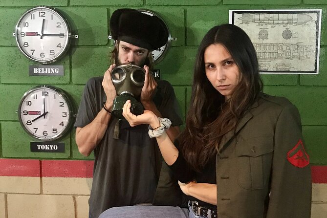 Escape Room in Guadalajara: Save the World in a Bunker - What the Fox in a Box format feels like
