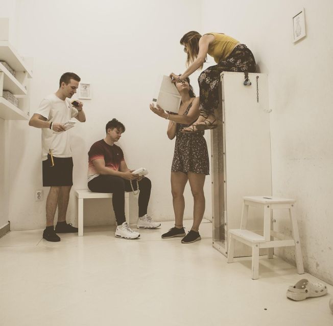 Escape Rooms by PanIQ Room in Budapest - Why the private-group format helps