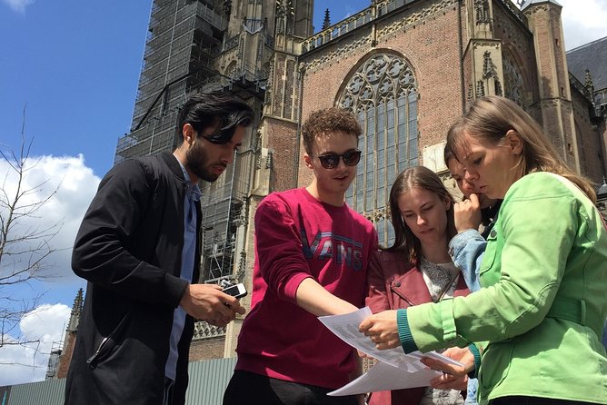 Exciting Murder Mystery - Interactive city walk in Arnhem - Finding the photo destinations around Arnhem