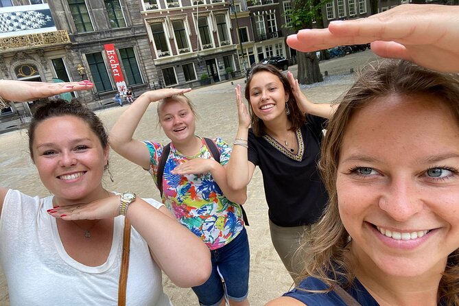 Exciting Murder Mystery - Interactive city walk in Cologne - The photo challenges keep everyone involved