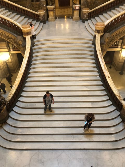 Family-friendly treasure hunt at Opera Garnier - The guide can make or break the experience