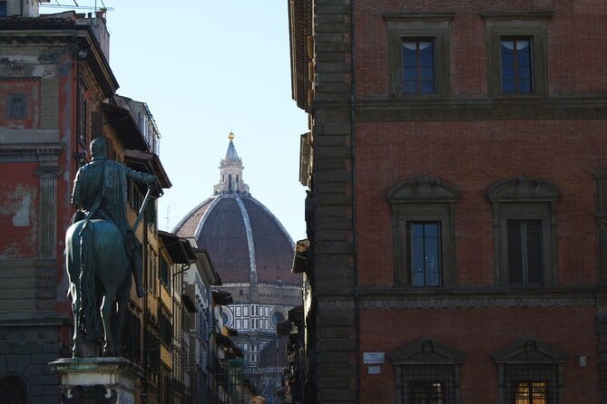 Florence Self-Guided Treasure Hunt & Medici Mystery Walking Tour - Following clues between famous sights and quieter streets