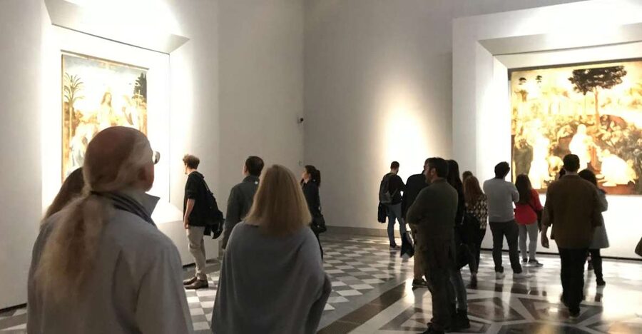 Florence: Uffizi Gallery Private Treasure Hunt for Families - Starting at the Neptune Fountain