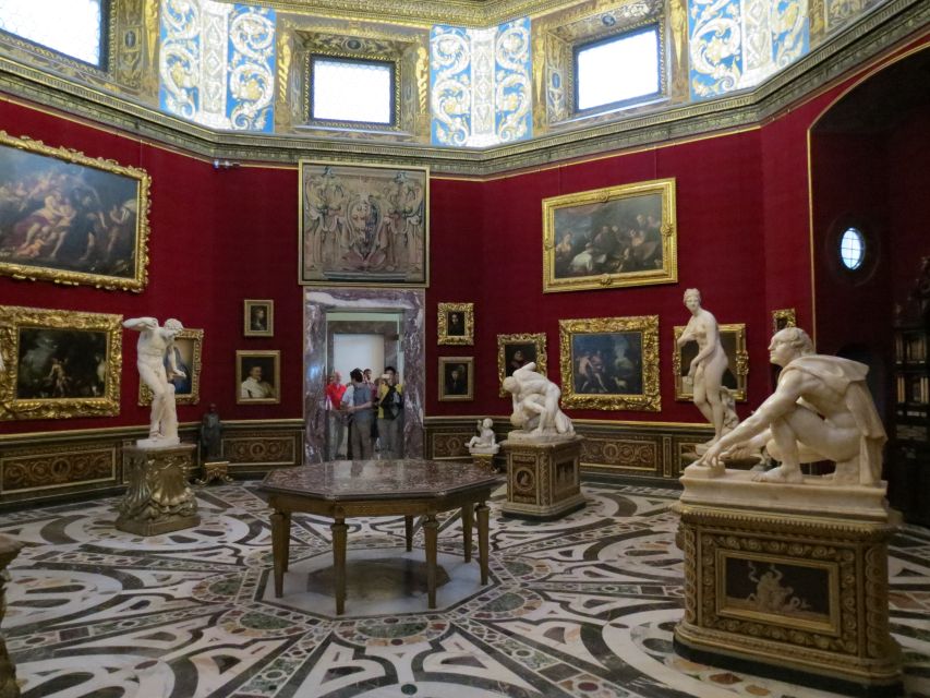 Florence: Uffizi Gallery Private Treasure Hunt for Families - Hunting for details in Renaissance paintings
