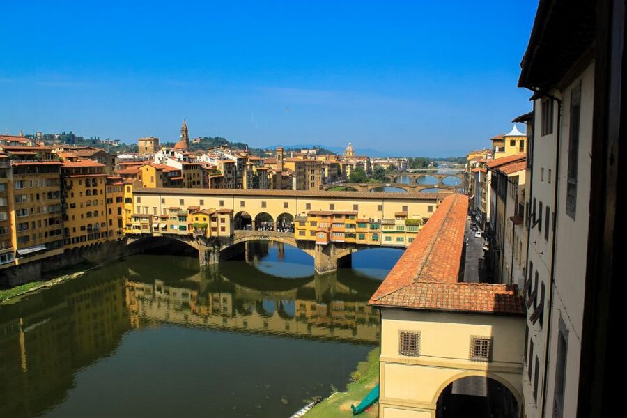 Florence: Uffizi Gallery Private Treasure Hunt for Families - Piazza della Signoria and the Loggia dei Lanzi