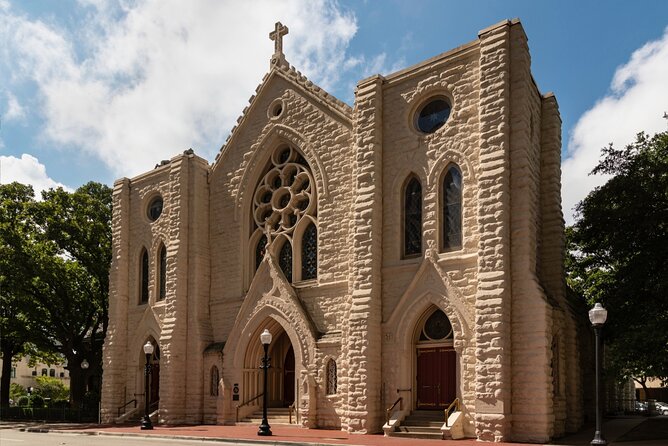 Fort Worth Scavenger Hunt and Sights Self-Guided Adventure - Questions turn sightseeing into a game