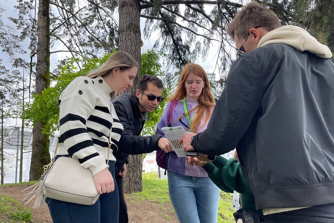 Foxtrail Scavenger Hunt - Amphibious Trail Vancouver - Following clues through Vancouver