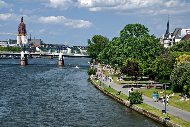 Frankfurt Scavenger Hunt and Highlights Self Guided Audio Tour - The Historisches Museum adds context without an entrance ticket