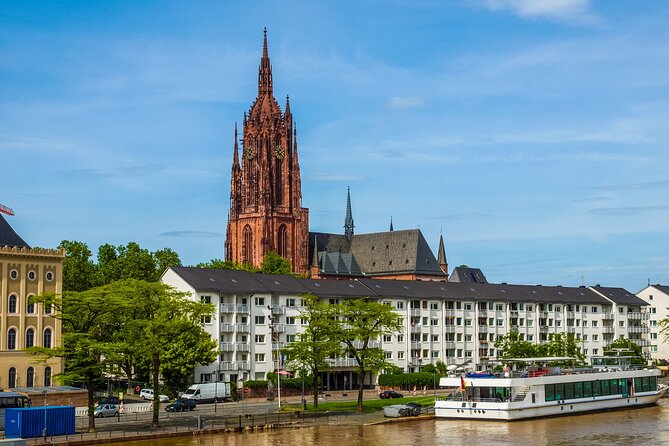 Frankfurt Scavenger Hunt and Highlights Self Guided Audio Tour - The Iron Bridge gives the route a change of pace