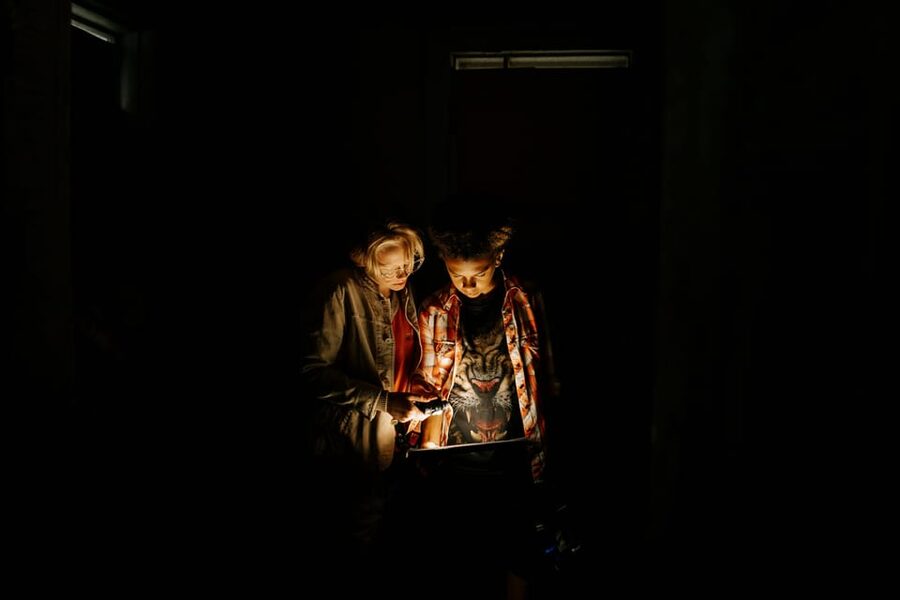 Gdańsk: 1-Hour Escape Room Challenge for Teams - Inside the Room: Clues, Riddles, and Pressure
