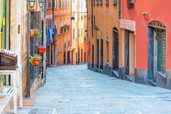 Genoa Historic Centre Quest: A Self-Guided Puzzle Adventure - Piazza Giustiniani, Piazza Banchi, and Piazza Pinelli