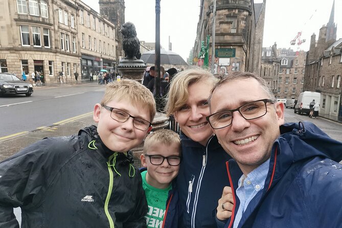 Ghosts of Edinburgh: Bloody Past Exploration Game and Tour - Greyfriars Bobby and the kirkyard mood
