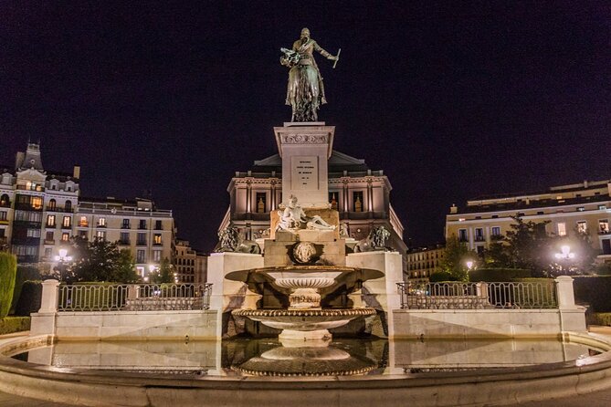 Ghosts of Madrid: Exploration Game and Tour - The Royal Palace area and Monument to Felipe IV