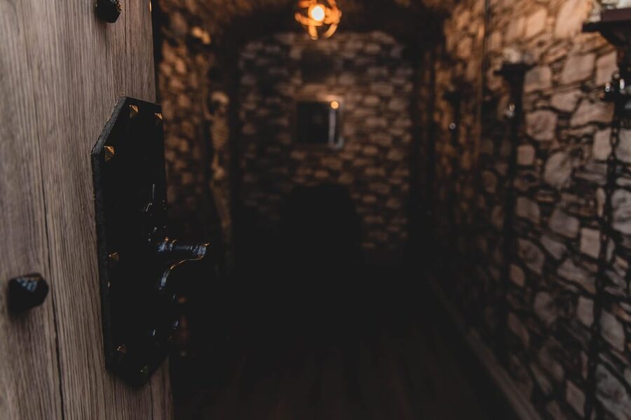 Glasgow: Escape Room The Ghost of Mary Queen of Scots - The story behind Mary’s haunted castle