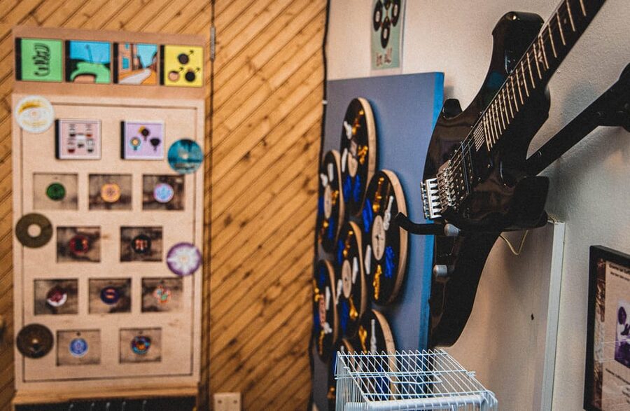 Glasgow: Stuck in the 90s... A Nostalgic Musical Escape Room - Why the private format matters