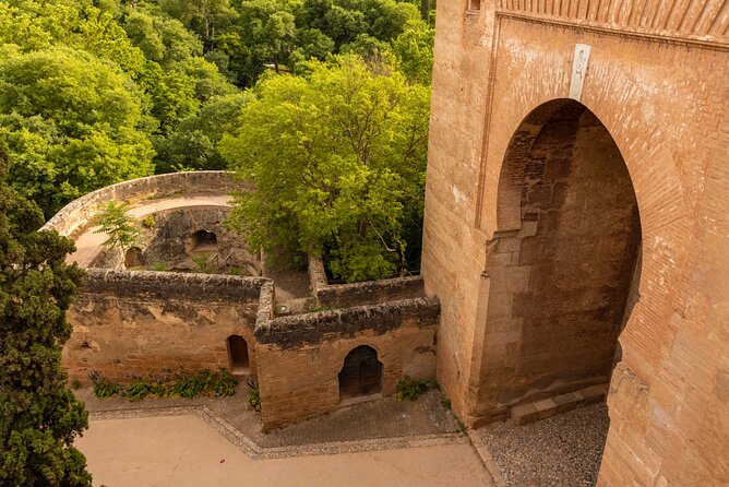 Granada (Alhambra) Scavenger Hunt and Sights Self-Guided Tour - The Wine Gate and the Alhambra’s working spaces