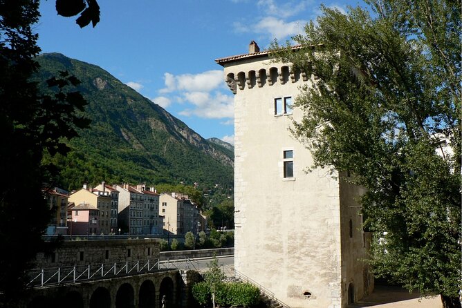 Grenoble Scavenger Hunt and Sights Self-Guided Tour - Who will enjoy this self-guided activity most