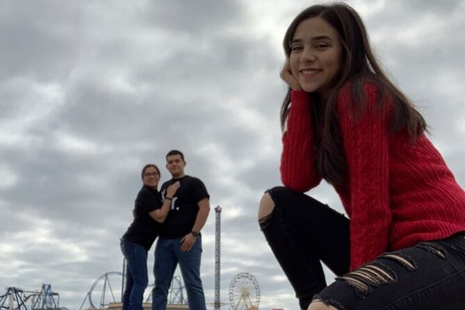 Groovy Galveston Scavenger Hunt - Solving clues, sending photos, and meeting locals
