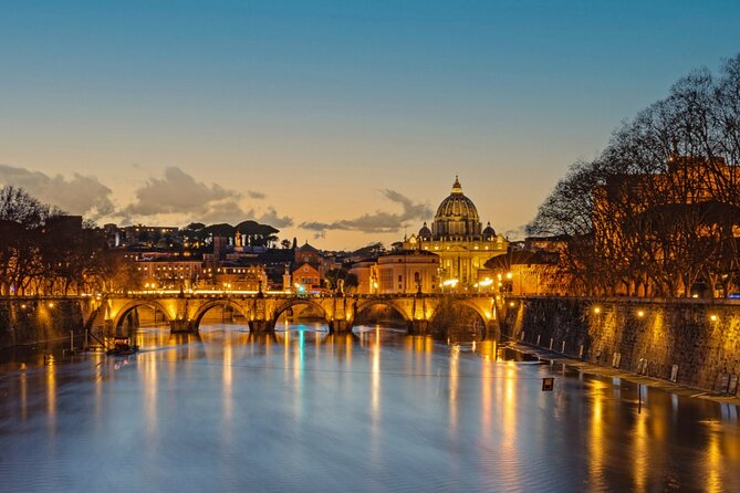 Haunted Rome & True Crime: The Cenci Curse Game - Following clues through Piazza del Popolo