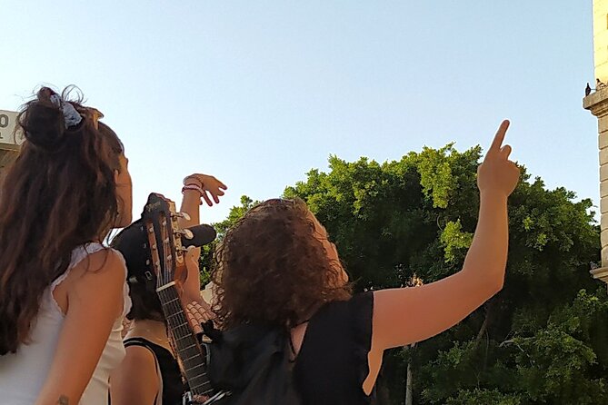 Heraklion Family Treasure Hunt with Food Stop - Venetian Loggia and Cretan connections