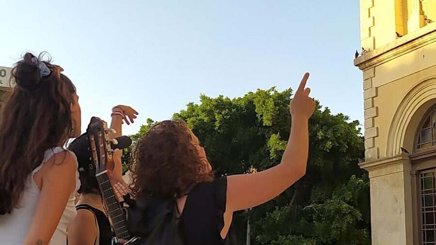 Heraklion: Family Zorba Treasure Hunt with Food Stop - Practical advice for a smoother hunt