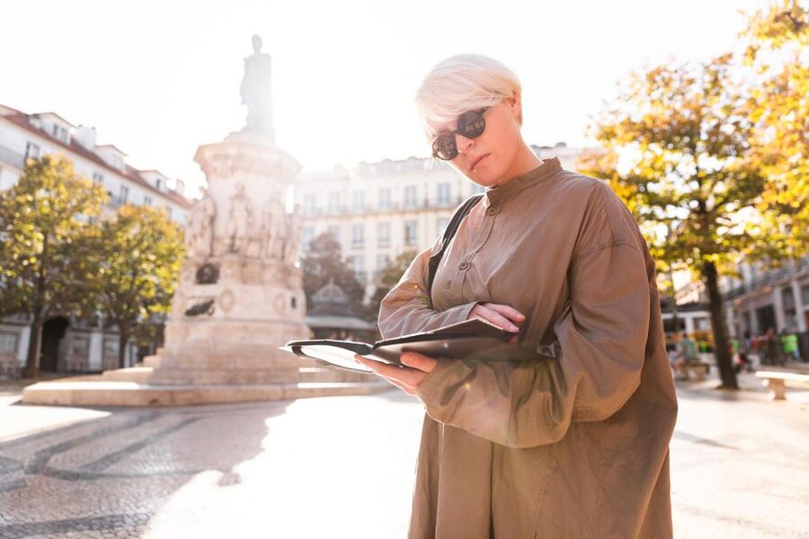 Historical Outdoor Game in Lisbon "The Cryptex of Pombal" - Largo Rafael Bordalo Pinheiro and the art of spotting details