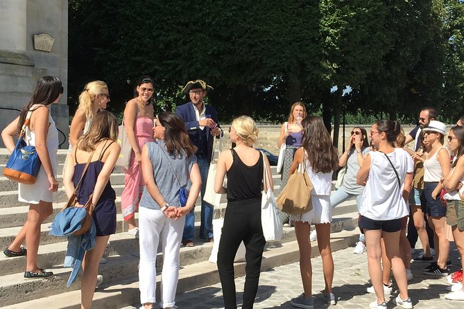 Historical treasure hunt in the city of Versailles - The royal poisoning case begins at Louis XIV