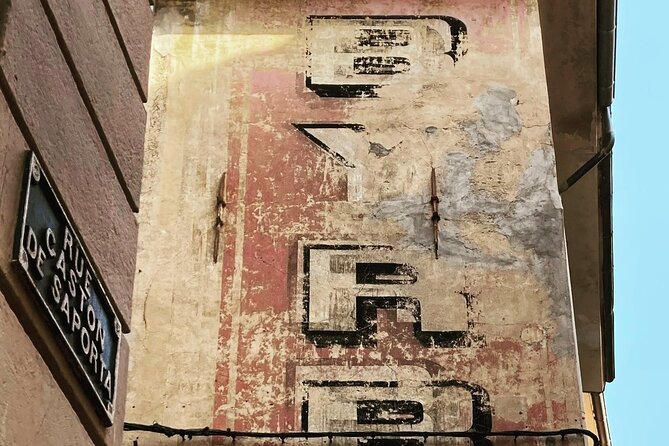 Historical visit/Treasure Hunt of Aix en Provence - Saint-Jean-de-Malte brings art into the walk
