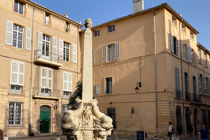 Historical visit/Treasure Hunt of Aix en Provence - Saint-Sauveur Cathedral closes the route with Roman echoes