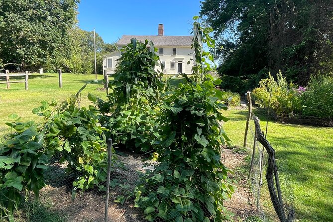 History Scavenger Hunt at Smith's Castle 17th Century Plantation - Is Two Hours Enough?
