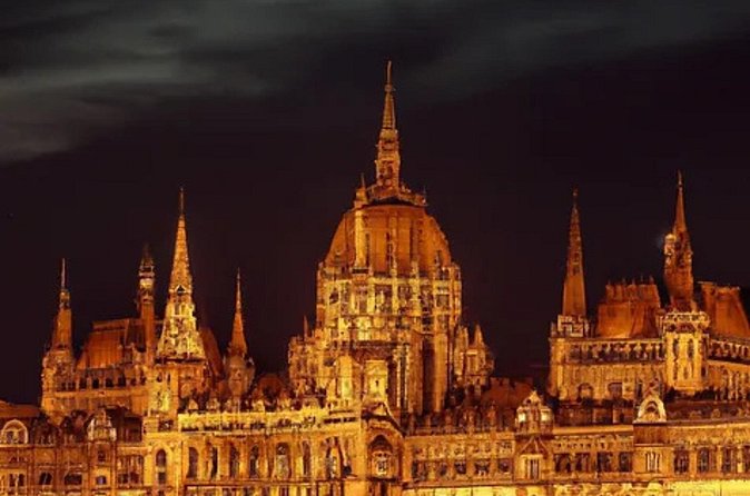 Interactive Mystery Hunt by The Parliament in Budapest - What the activity does not promise