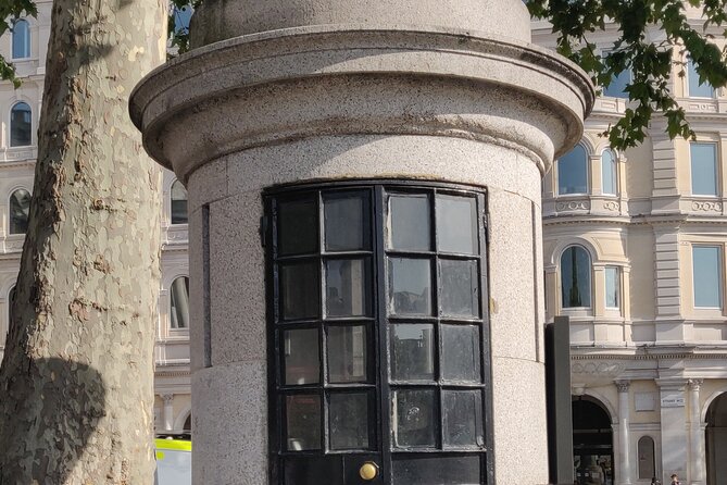 Interactive Treasure Hunt Experience - Central London's Secrets - Seven Dials and the turn toward Soho