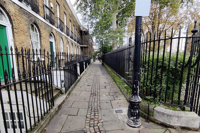 Interactive Treasure Hunt Experience of Greenwich's Secrets - Who will enjoy this Greenwich trail?