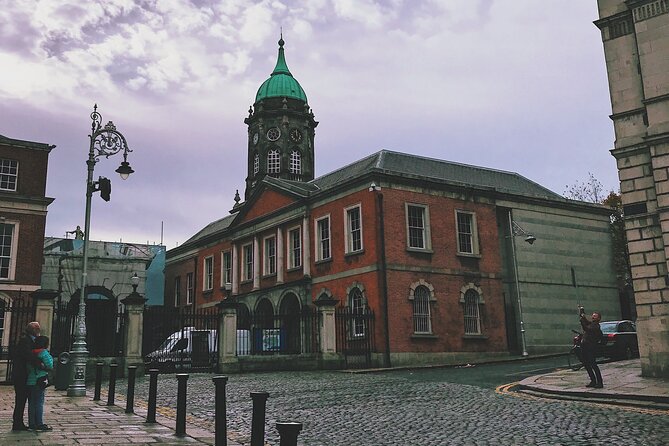 Interactive Treasure Hunt of Dublin's Secrets - Optional pub and café pauses