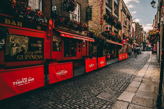 Interactive Treasure Hunt of Dublin's Secrets - Finishing in Dublin Castle’s gardens