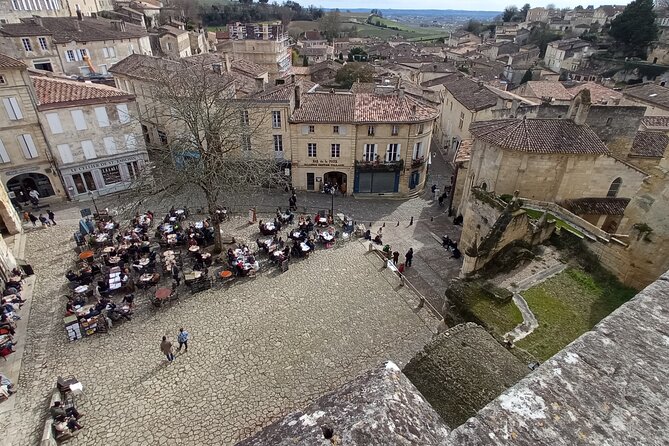 Isaac Newton’s Trail: Puzzle Quest in Saint-Émilion - Following the clues through the medieval town