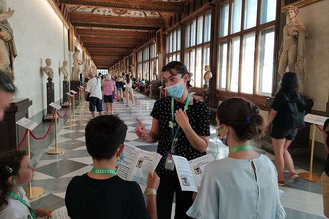 Kids treasure hunt in Uffizi museum Private, timed entry! - How the Uffizi game changes a museum visit