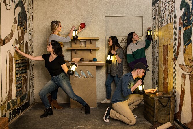 King Tut's Tomb Escape Room Experience in Chattanooga - How the game works for a group