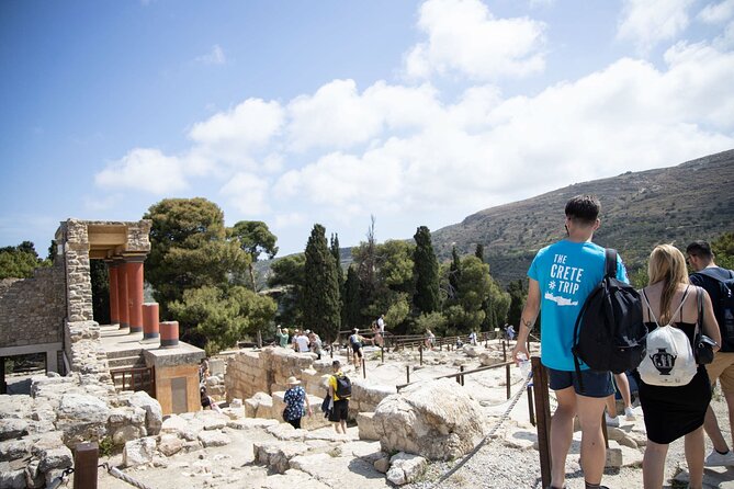 Knossos Palace Self-Guided Treasure Hunt & Tour - The app setup is the key practical step