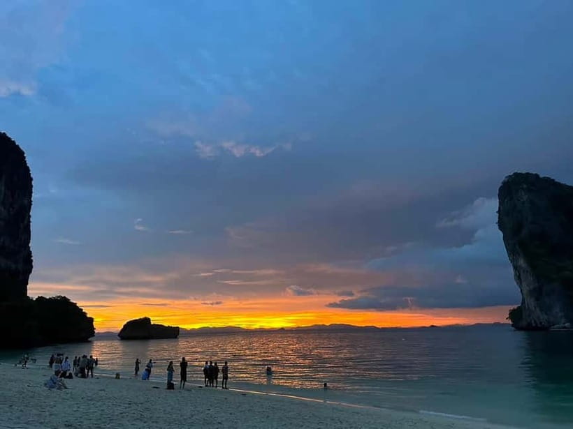 Krabi: Twilight Treasure Hunt – 7 Island Speedboat Adventure - Koh Yawasam and Koh Ma Tang Ming are the main reef stops