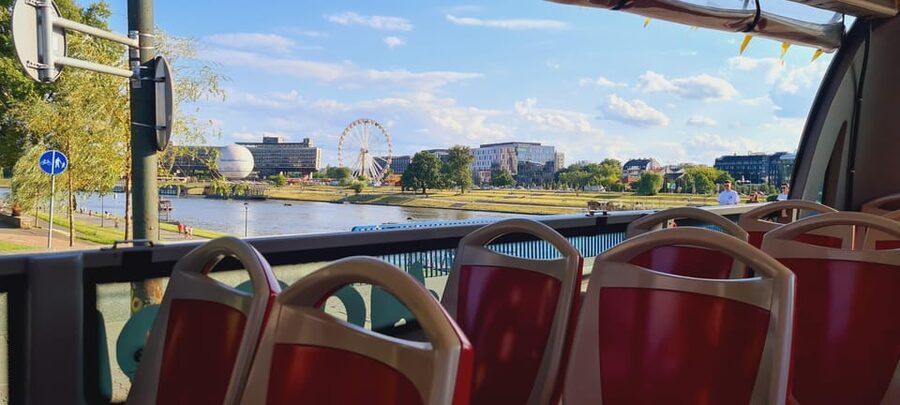 Krakow City SightSeeing hop on hop off bus and city game - What the audio guide adds to the ride