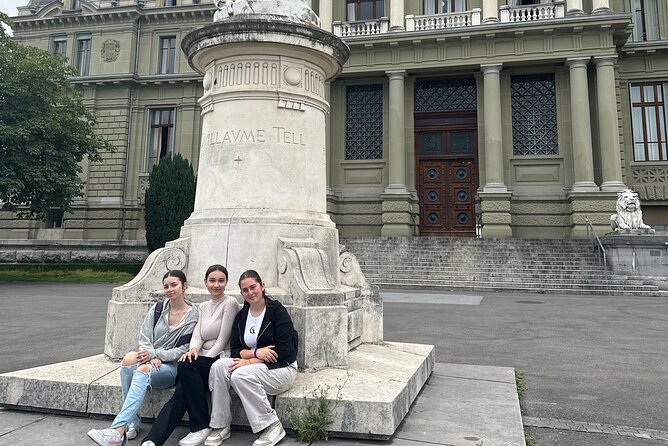 Lausanne (City Center) Scavenger Hunt and Sights Self-Guided Tour - Cathedral Square and Lausanne’s landmark clues