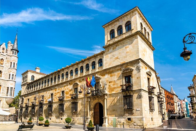 León Scavenger Hunt and Sights Self-Guided Tour - What $10.48 buys you in León