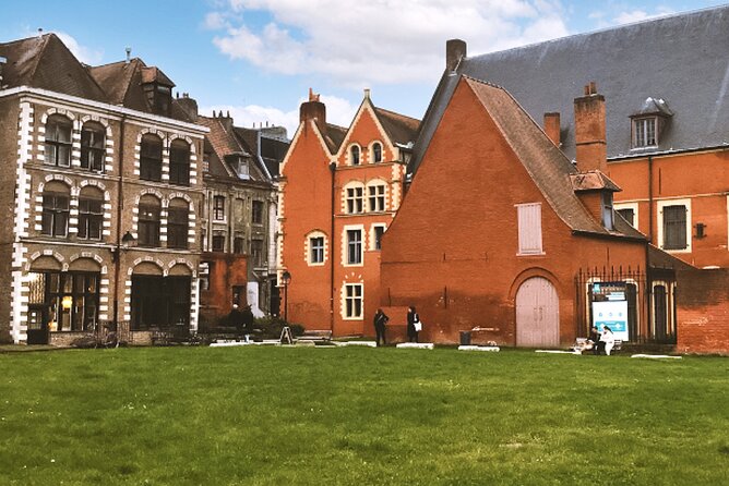 Lille Scavenger Hunt and City Highlights Walking Tour - How much history do you actually learn?