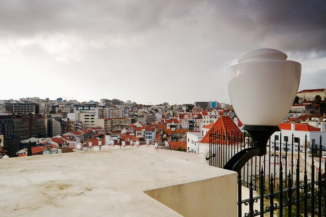 Lisbon Highlights Self guided scavenger hunt and Walking Tour - A flexible way to meet Lisbon