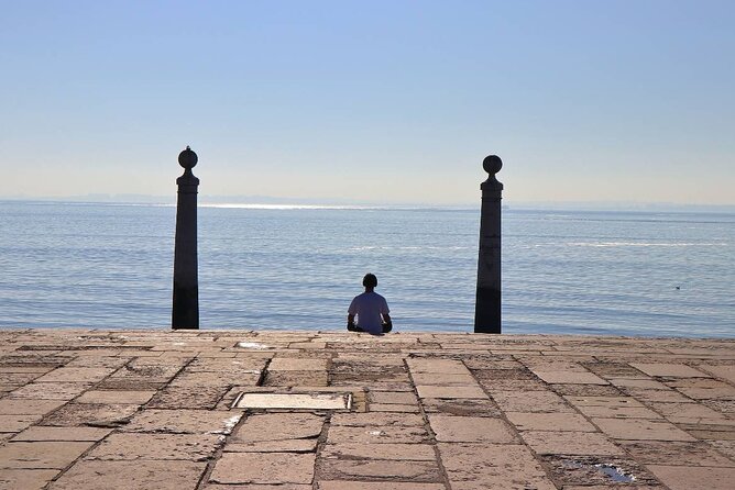Lisbon Old Town: Exploration Game and Tour - Lisbon Cathedral and the Roman Theatre Museum