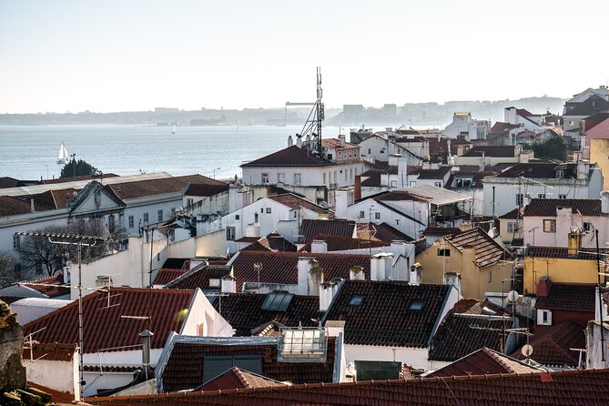 Lisbon Old Town: Exploration Game and Tour - Santa Justa Lift and Carmo Church