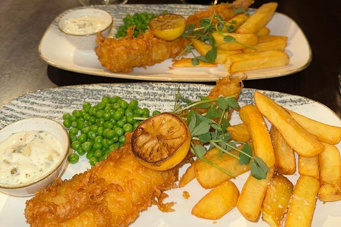 London: Food Treasure Hunt and Walking Tour - A traditional pub lunch in the middle of the hunt
